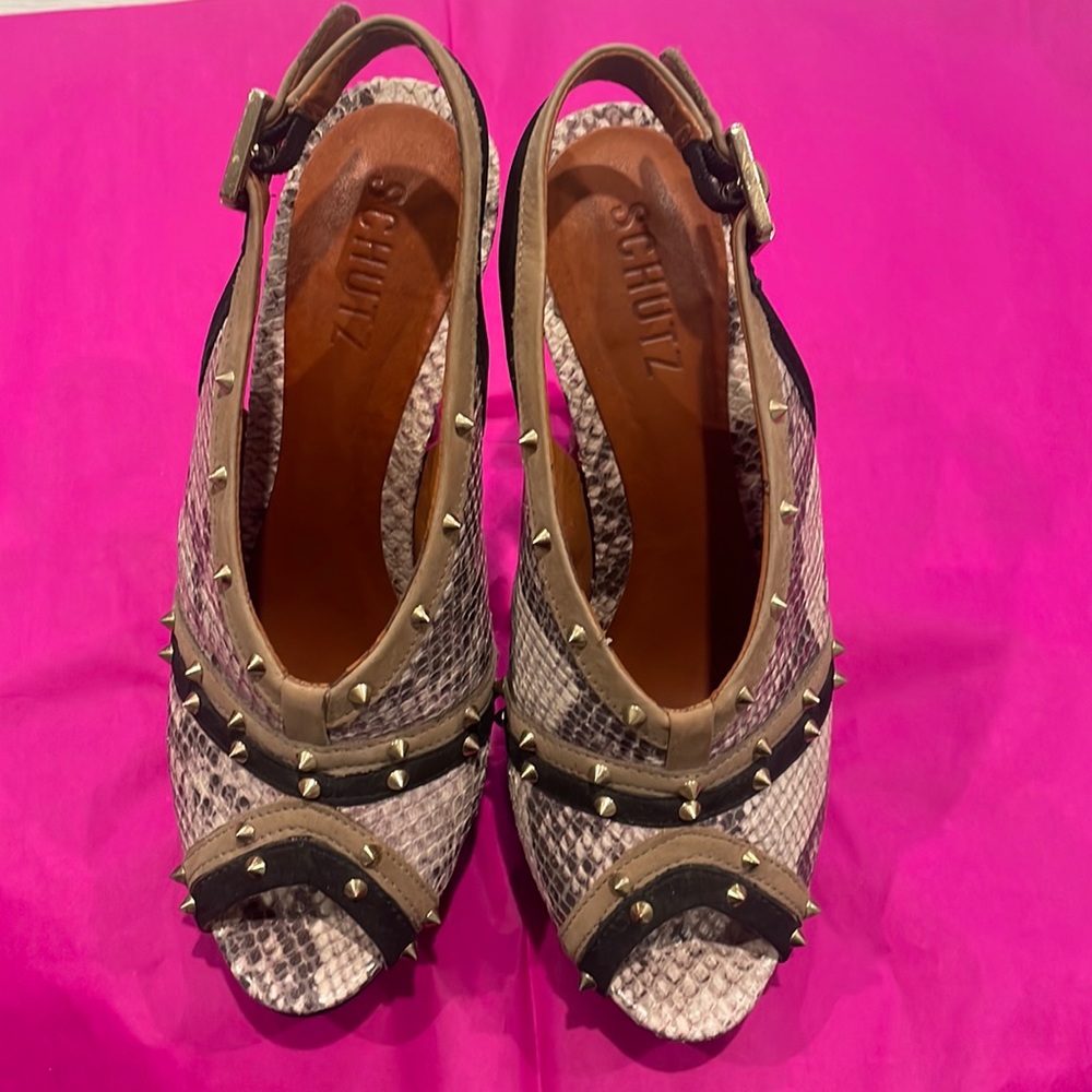 Comfortable wedge platforms